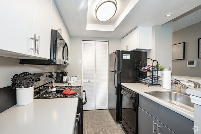 Capella (Grey) - Kitchen