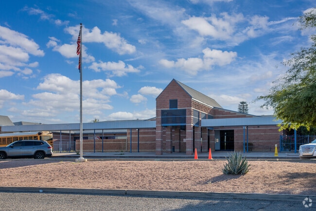 Craycroft Elementary School serves grades K-5 in Tucson, Arizona.