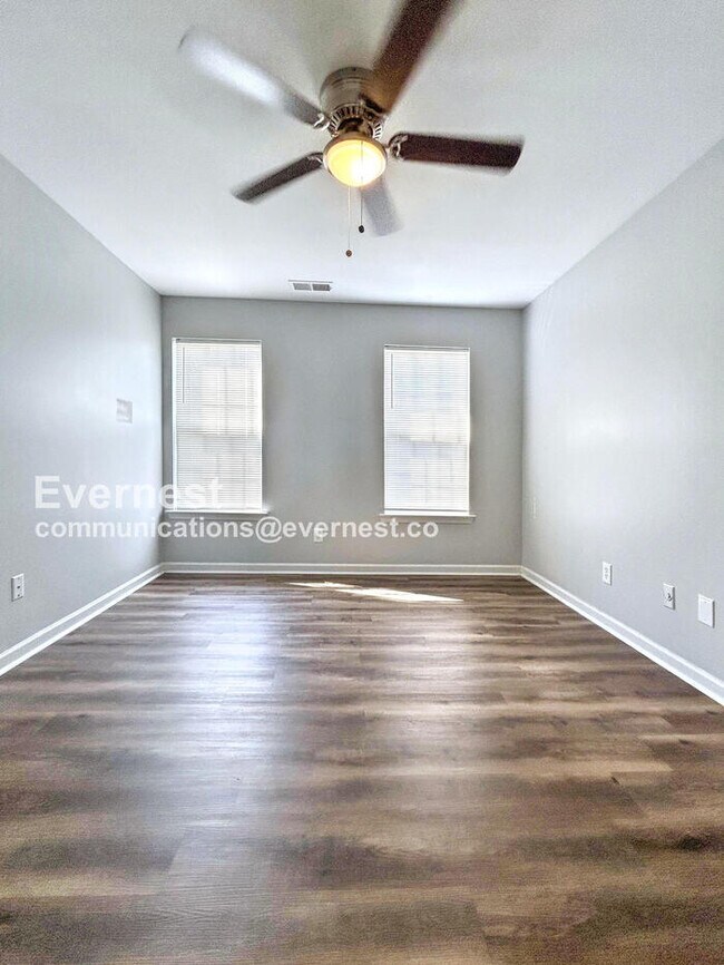 5731 Laborde Ave, Charlotte, NC 28269 - photo 6