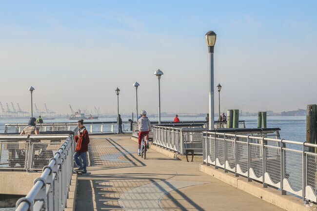 A very photogenic garden that extends into the pier.