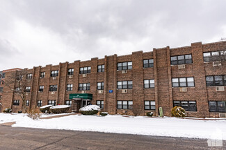 696 Elm Place Unit 111, Highland Park, IL 60035