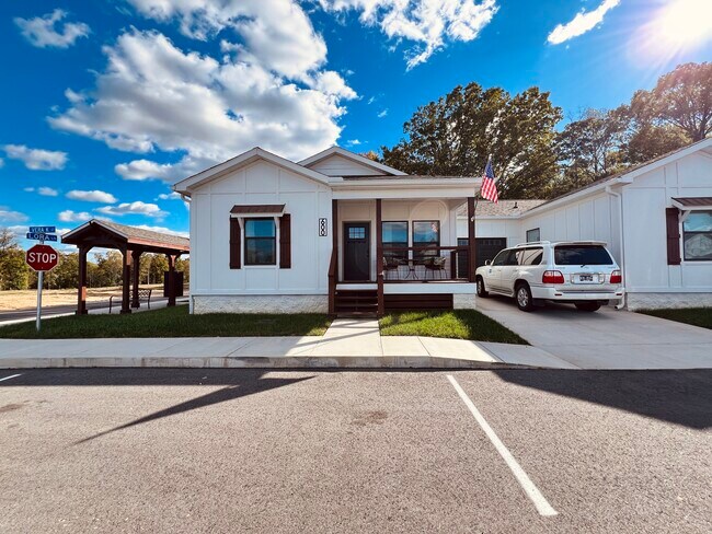 600 Vera K Ct, Baxter, TN 38544 - photo 2