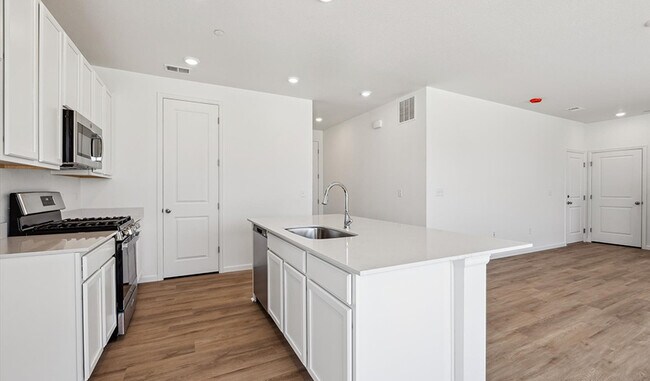 18961 E 96th Place, Commerce City, CO 80022 - photo 4