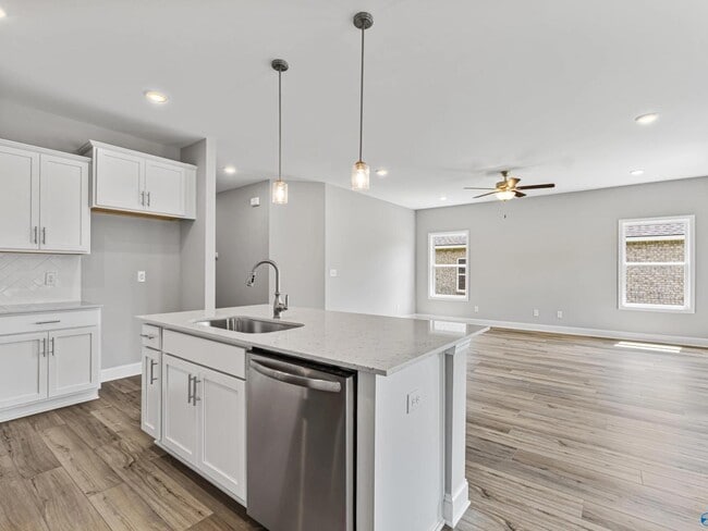 6223 Pisgah Dr NW, Huntsville, AL 35810 - photo 2