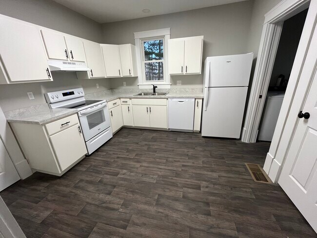 14044 Strawn Rd, Maroa, IL 61756 - photo 7