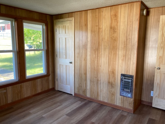 1503 E Millard St, Johnson City, TN 37601 - photo 4