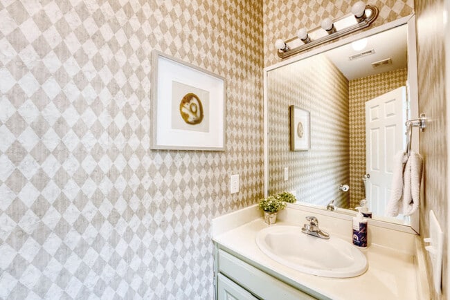 1517 NW Bell Royal Ct unit ID1297037P, Bentonville, AR 72712 - photo 5