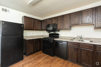 1033 Hollywood Rd NW, Atlanta, GA 30318