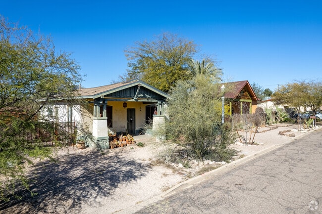 Bungalows with native foliage make up most of Dunbar Spring.