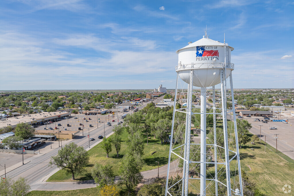 Less than 10 miles from TX-OK border, Perryton thrives on oil, farming, ranching.