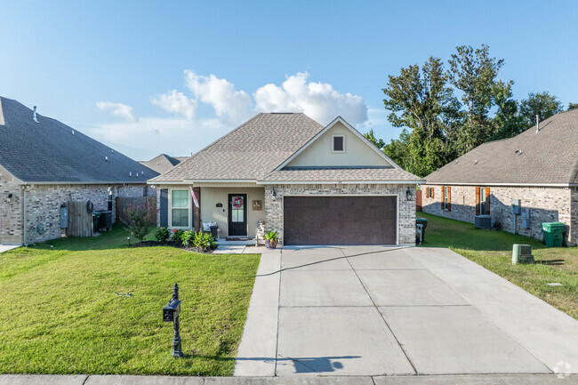 Single story homes in Maplewood are the most common home style in the area.