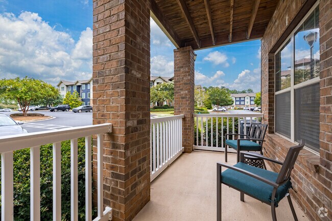 2BR, 2BA - 1,255SF - Patio