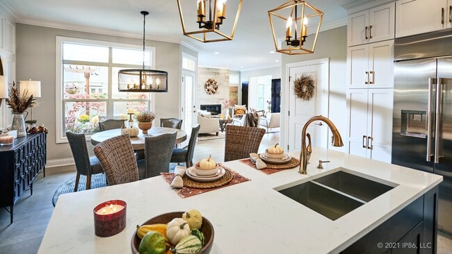 9085 Oak St unit 36445697, Zionsville, IN 46077 - photo 5