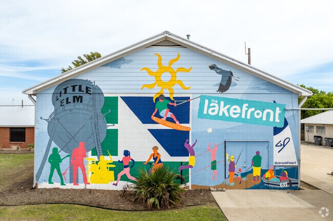 Little Elm’s community spirit thrives along the lake’s edge.