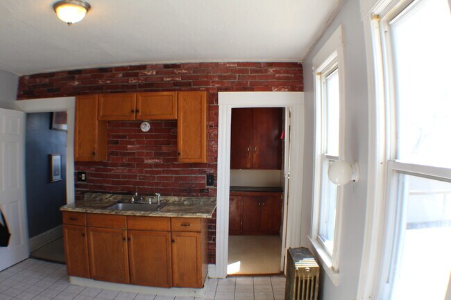 49 Brownell Ave unit 2, Hartford, CT 06106 - photo 6