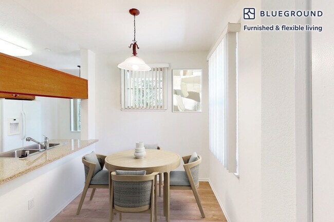 29128 Oak Creek Ln unit FL1-ID10210A, Agoura Hills, CA 91301 - photo 5