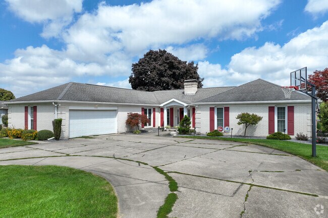 Ranch style homes are the most common housing style in East Lake.