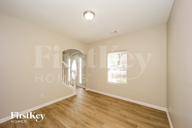 528 Gristmill Ln, Hampton, GA 30228 - photo 2