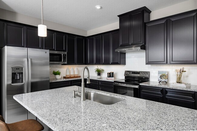 2110 Blue Heron Cir unit 38006874, Auburndale, FL 33823 - photo 3