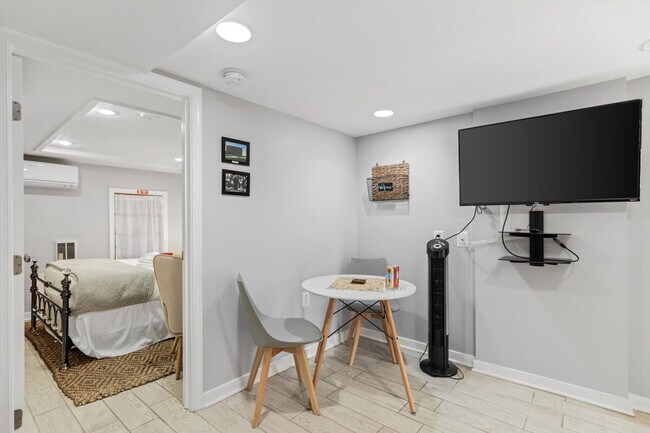 814 Randolph St NW unit ID1037745P, Washington, DC 20011 - photo 5