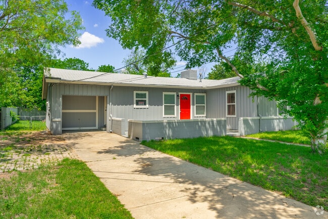 Ranch homes are the general style through the Balcones Heights neighborhood.