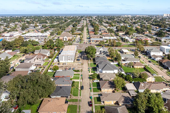Bonnabel Place is laid out in an orderly grid pattern.
