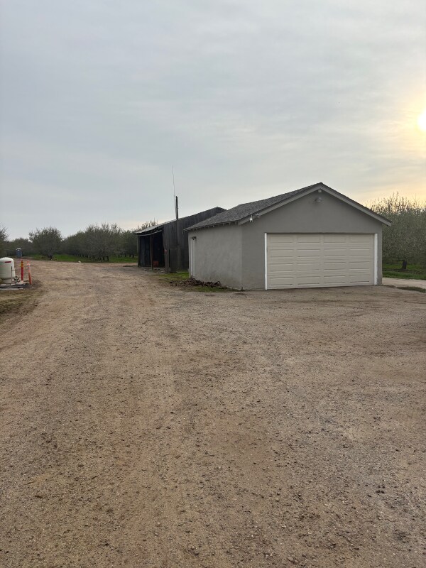 420 Milnes Rd, Modesto, CA 95355 - photo 2