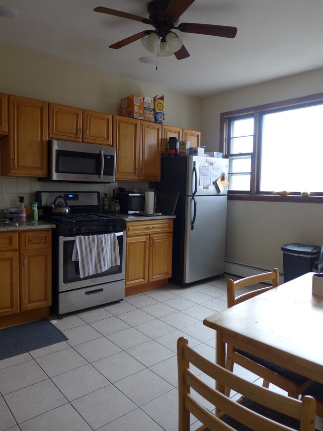 828 Parker St unit 2, Roxbury Crossing, MA 02120 - photo 4