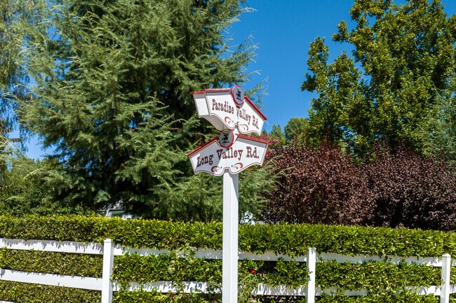 The Hidden Hills community has the original style street signs from when the community built.