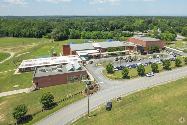 The Townville Elementary School serves students in Townville and the surrounding areas.