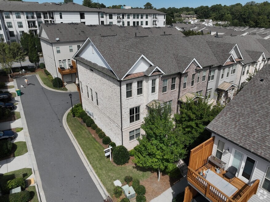 4219 Deming Cir, Sandy Springs, GA 30342 - photo 2