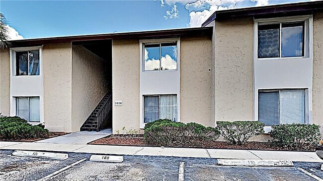 2628 Hidden Lake Dr N unit C, Sarasota, FL 34237 - photo 2