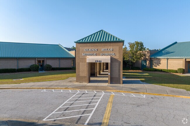 Glen Hills Middle School is one of the top schools in the Barton Chapel area.