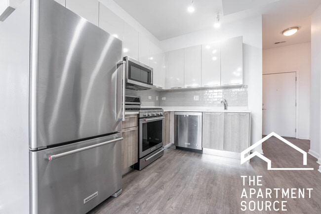 932 W Dakin St unit 301, Chicago, IL 60613 - photo 4