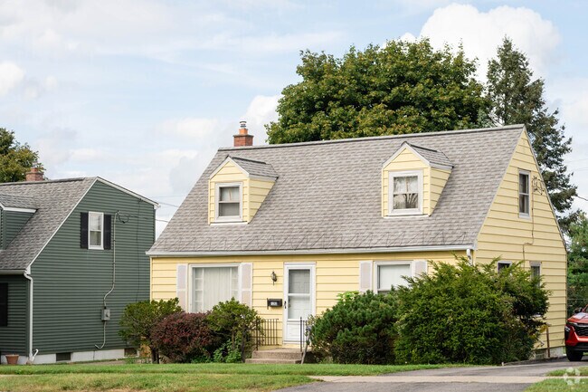 You will also find a lot of dormers added to the homes in Maryvale adding bedrooms to the homes.