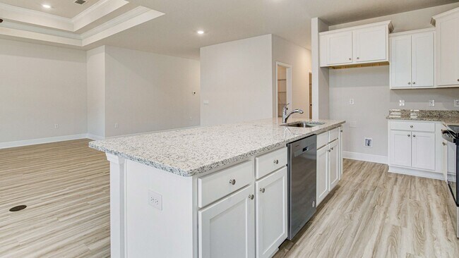3173 Silver Maple Dr unit 36198391, Cantonment, FL 32533 - photo 7