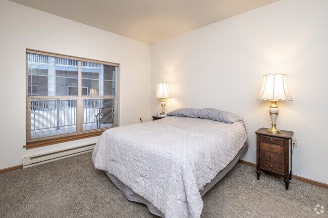 2BR, 1BA - 1,200SF - Primary Bedroom