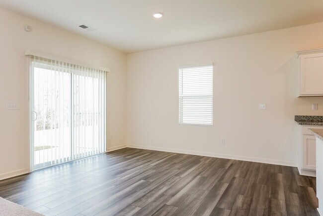 216 Babbling Brk Dr, Clayton, NC 27520 - photo 6