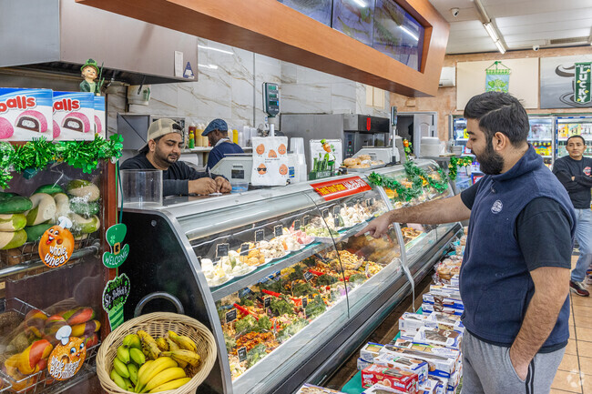 Manor Bagels &Deli is a specialty bagel shop and market in Manor Heights.