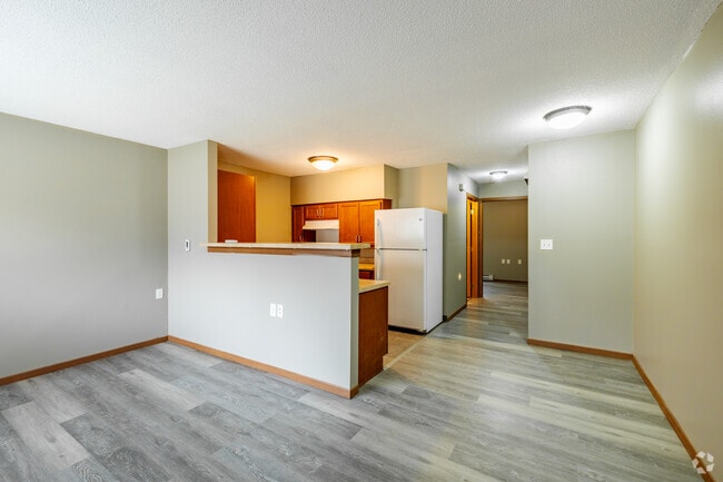 1BR, 1BA - 600SF - Kitchen