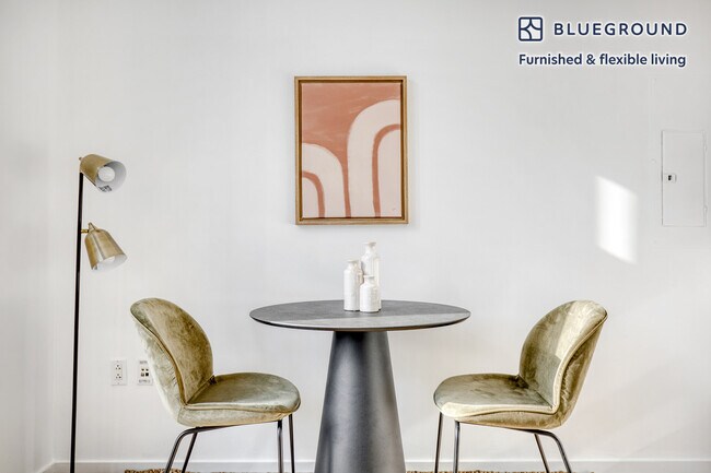 The Centria unit FL21-ID670, New York, NY 10036 - photo 3