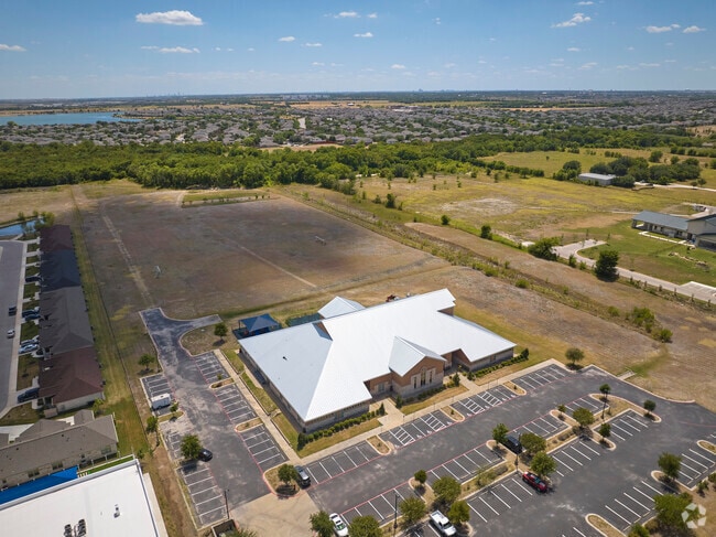 Stonehill Christian Academy in East Pflugerville helps students grow spiritually.