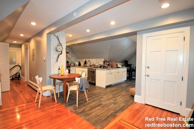 62 Mapleton St unit 3, Boston, MA 02135 - photo 6