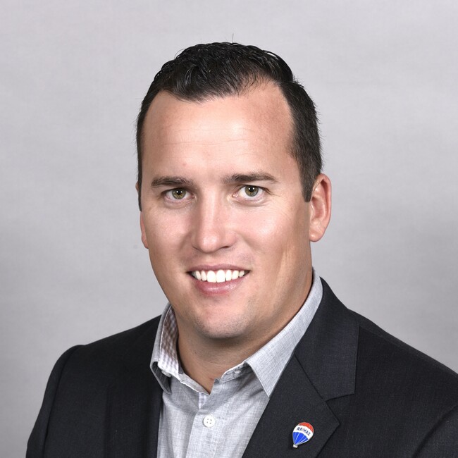 Agent Photo