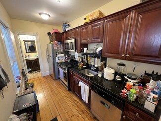 6 White Street Place Unit A, Cambridge, MA 02140