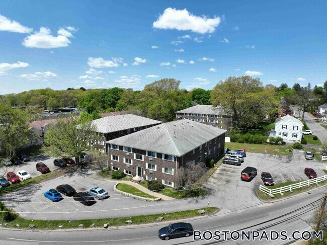 134 Willard St unit 20, Lowell, MA 01850 - photo 2