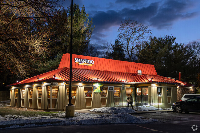 Shantoo Togetherness in Bowie serves authentic Jamaican food, friendly service, and a family-friendly atmosphere.