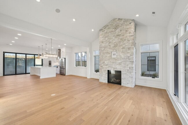 2835 Katmai Dr, Columbus, OH 43228 - photo 7