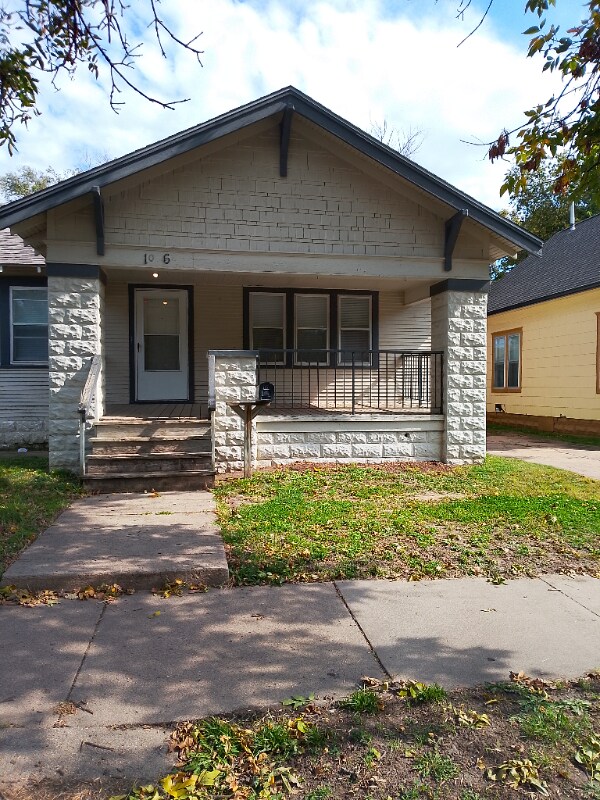 1006 S Market St, Wichita, KS 67211