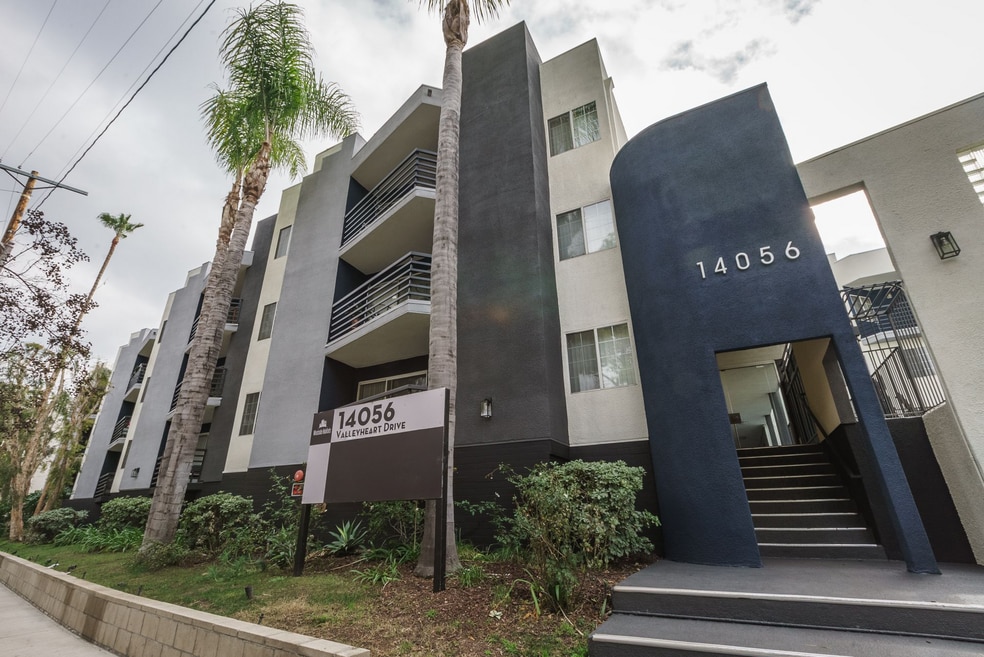 14056 Valleyheart, Sherman Oaks, CA 91423 - photo 1